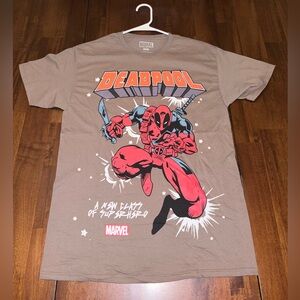 Marvel Deadpool Graphic Tee - Brown and Red Medium